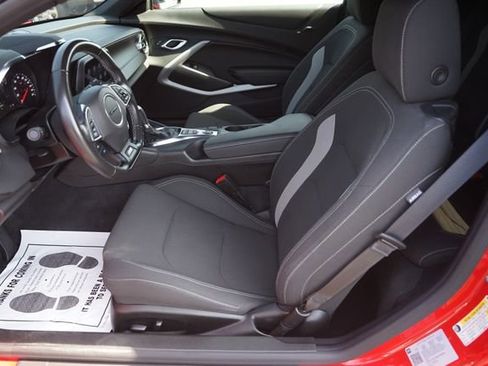 Used 2022 Chevrolet Camaro SS RWD image 9
