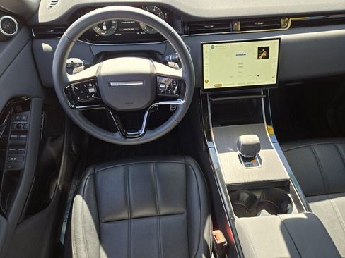 Used 2024 Land Rover Range Rover Evoque Dynamic SE AWD/4WD image 12