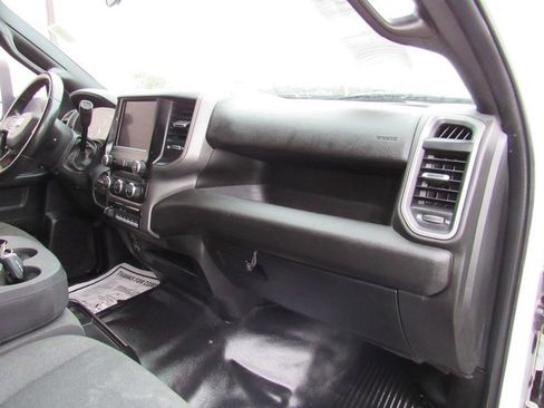 Used 2022 RAM 3500 Tradesman w/ Chrome Appearance Group AWD/4WD image 15