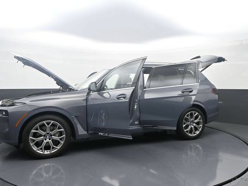 Used 2026 BMW X7 xDrive40i AWD/4WD image 41