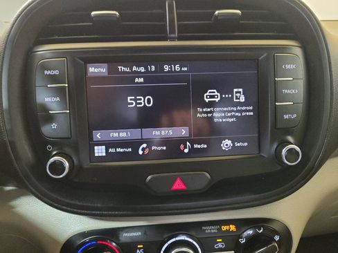 Used 2023 Kia Soul LX FWD image 25