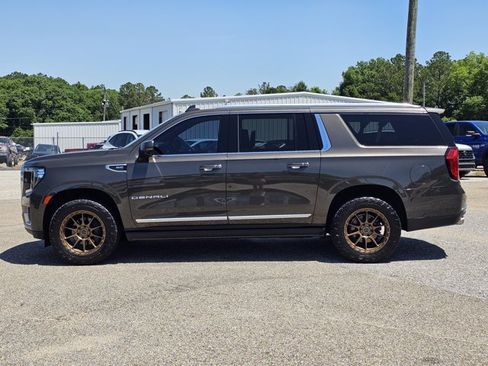 Used 2021 GMC Yukon XL Denali w/ Denali Ultimate Package AWD/4WD image 15