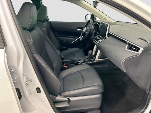 Certified 2025 Toyota Corolla Cross XLE w/ Convenience Package AWD/4WD image 18