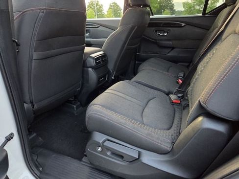 Used 2023 Honda Pilot Sport image 10