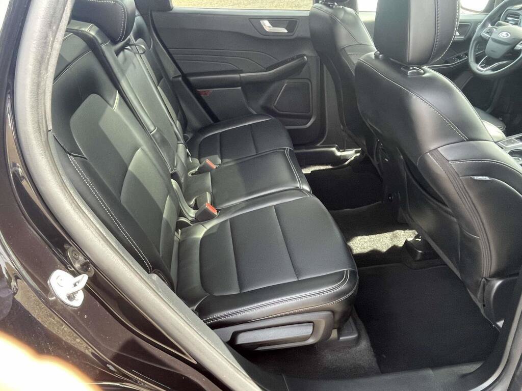 Used 2025 Ford Escape Platinum AWD/4WD image 21