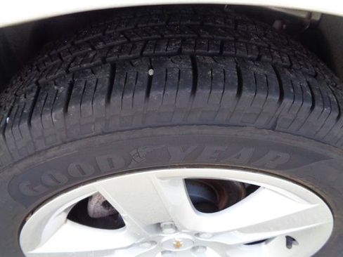 Used 2010 Chevrolet Malibu LS FWD image 10