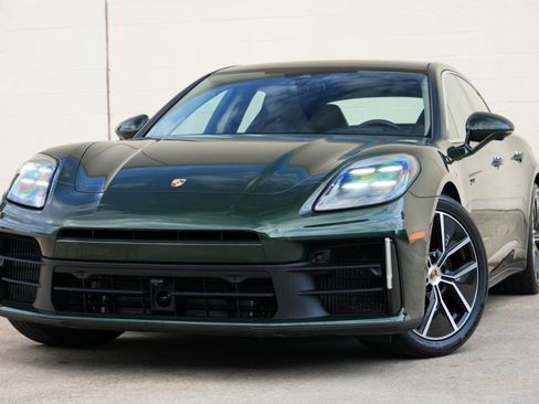 Used 2025 Porsche Panamera 4S w/ Premium Package AWD/4WD image 3