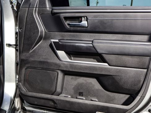 Used 2025 Toyota Tundra Platinum image 38