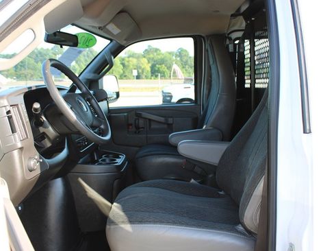 Used 2024 Chevrolet Express 2500 w/ Driver Convenience Package RWD image 20