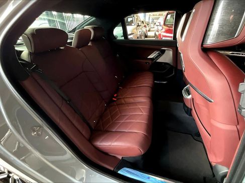 Certified 2023 BMW 760i xDrive 760i xDrive w/ Executive Package image 20