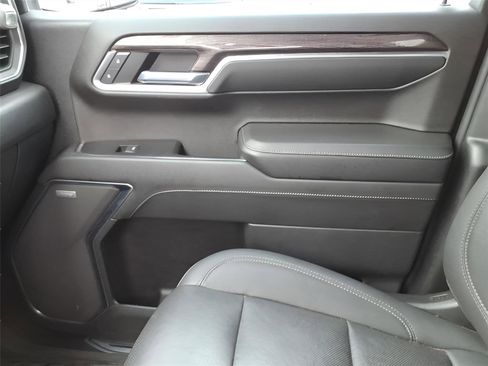 Used 2022 Chevrolet Silverado 1500 LTZ w/ LTZ Premium Package image 26