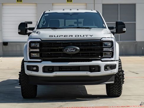 Used 2026 Ford F450 Platinum w/ FX4 Off-Road Package image 29