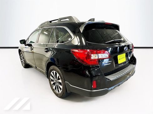 Used 2016 Subaru Outback 2.5i Limited AWD/4WD image 7