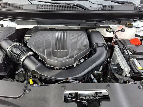 Certified 2025 GMC Acadia Elevation image 30