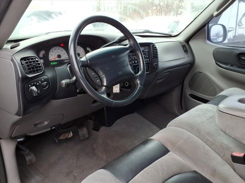 Used 2002 Ford F150 Lightning RWD image 11