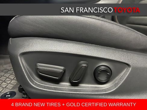 Certified 2021 Toyota Avalon XSE image 12