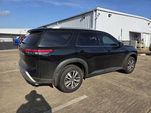 Certified 2025 Nissan Pathfinder SL image 5
