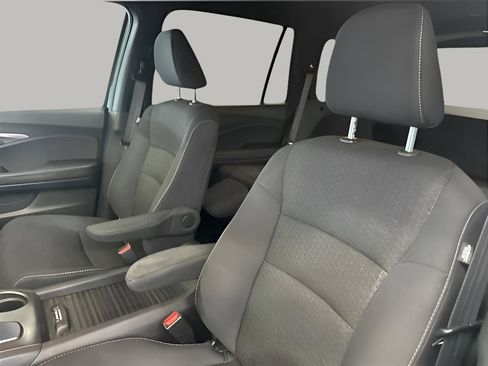 Used 2021 Honda Passport Sport image 9