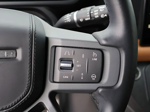 Certified 2024 Land Rover Defender 110 X AWD/4WD image 32