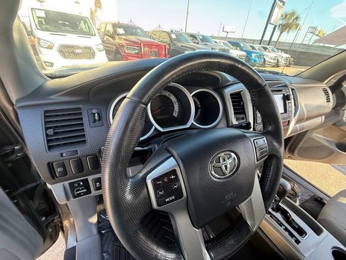 Used 2013 Toyota Tacoma PreRunner w/ SR5 Pkg image 22