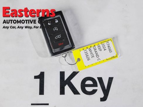 Used 2024 Jeep Grand Cherokee Limited 4xe AWD/4WD image 28