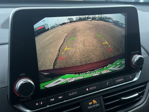 Used 2024 Nissan Altima 2.5 SV image 20