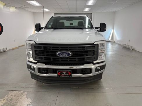 New 2026 Ford F250 XL w/ XL Chrome Package image 2