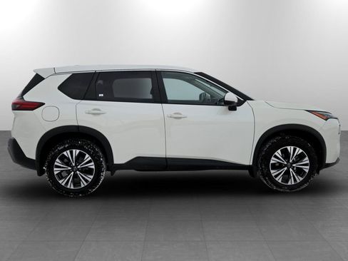 Used 2023 Nissan Rogue SV image 5