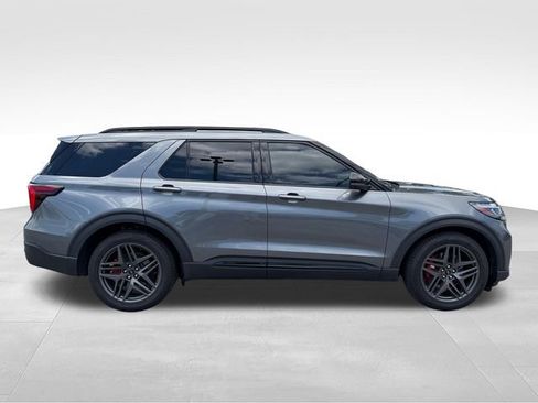 Used 2025 Ford Explorer ST w/ Sun And Sound Package AWD/4WD image 4