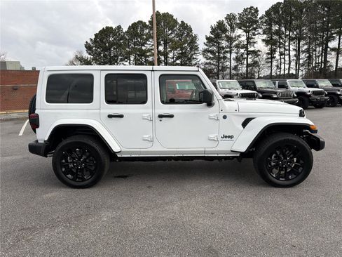 Used 2025 Jeep Wrangler Sahara w/ Safety Group image 5