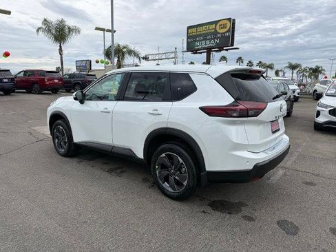 New 2026 Nissan Rogue SV w/ Cold Weather Package image 4