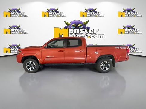 Used 2018 Toyota Tacoma SR5 image 7