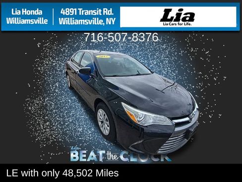 Used 2017 Toyota Camry LE image 1