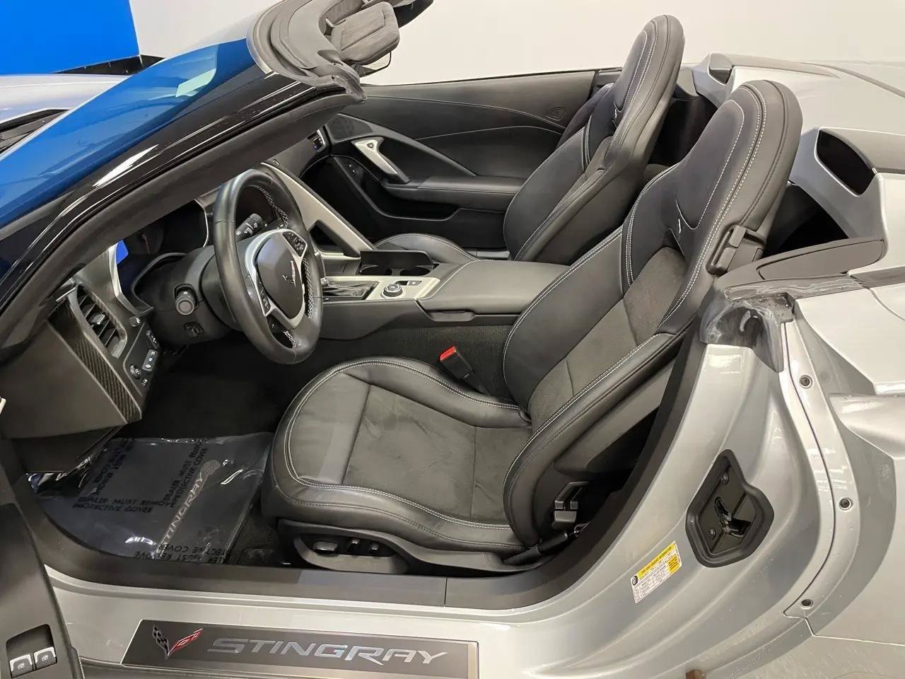 Used 2015 Chevrolet Corvette Stingray Convertible w/ 3LT Preferred Equipment Group RWD image 15