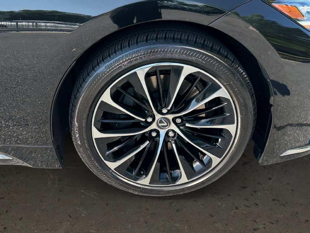 Used 2023 Lexus LS 500 AWD w/ Luxury Package image 27