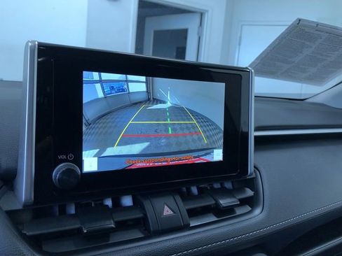 Used 2025 Toyota RAV4 XLE image 27