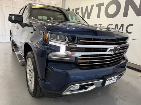Used 2022 Chevrolet Silverado 1500 High Country w/ Technology Package AWD/4WD image 37
