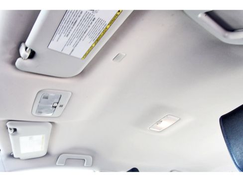 Used 2019 Toyota Corolla L image 29