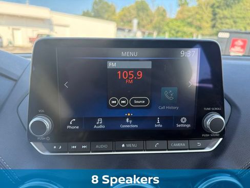 Used 2025 Nissan Sentra SV FWD image 4