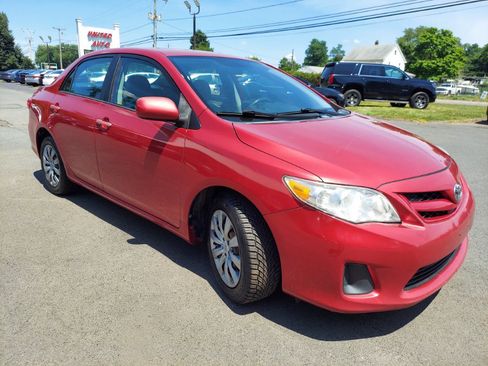 Used 2012 Toyota Corolla LE FWD image 3