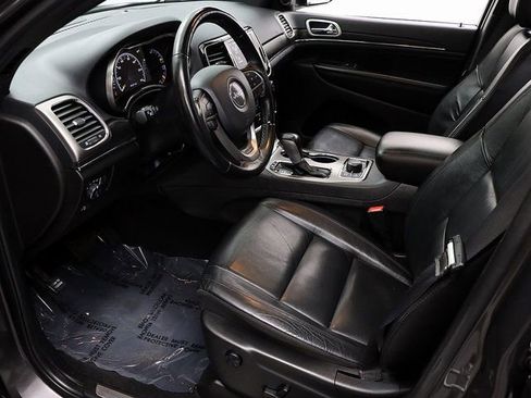 Used 2021 Jeep Grand Cherokee Limited AWD/4WD image 12