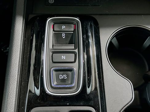 Used 2025 Honda Pilot EX-L image 12