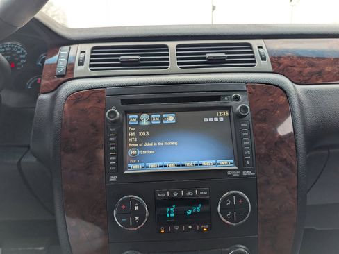 Used 2012 Chevrolet Tahoe LTZ image 18