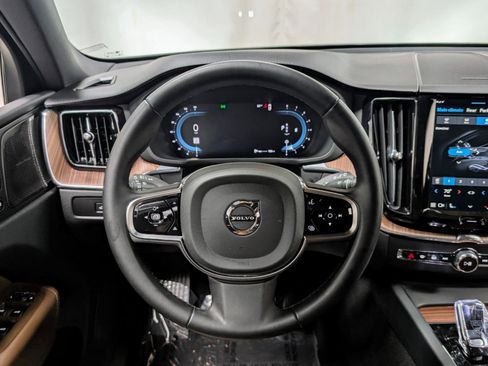 Used 2024 Volvo XC60 B5 Ultimate image 29