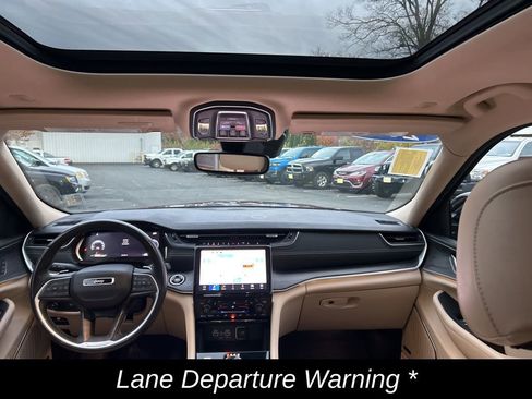 Certified 2022 Jeep Grand Cherokee L Limited image 12