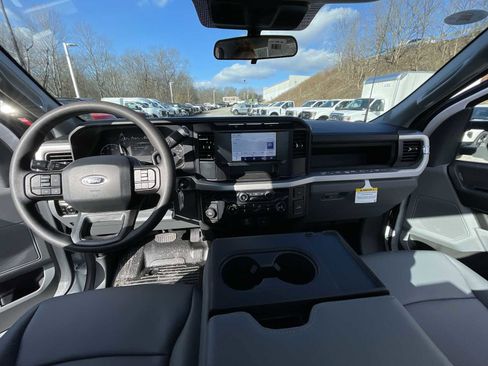 New 2024 Ford F550 4x4 Regular Cab Super Duty image 16