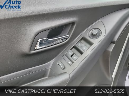 Used 2017 Chevrolet Trax LS FWD image 19