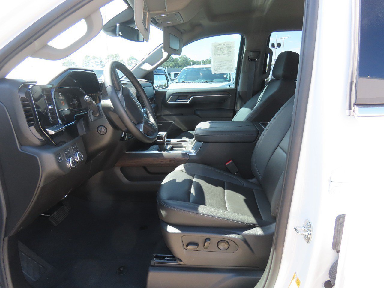 Used 2025 GMC Sierra 1500 SLT w/ SLT Premium Package AWD/4WD image 24