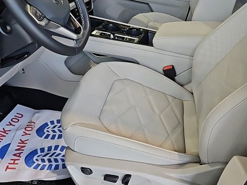 New 2026 Volkswagen Atlas SE image 30