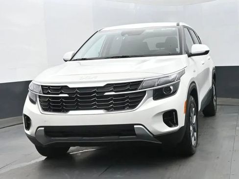 Used 2026 Kia Seltos LX FWD image 1